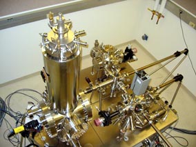 LT-UHV-SPM